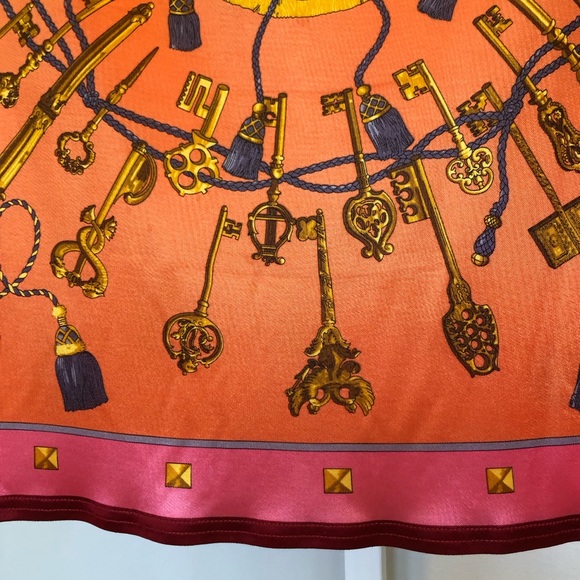 Hermes Auth. Viscose printed top - Picture 8 of 11